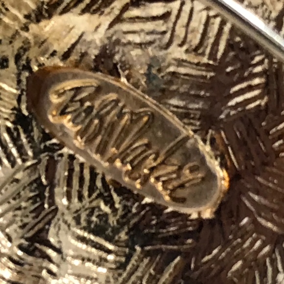 Vintage Brooch Bob Mackie Enamel Rhinestone Fish Blowing Bubbles Signed - Picture 6 of 6